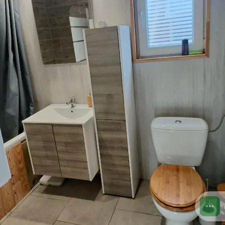 5 Personnes Avec Piscine Σαλέ Yvoir
