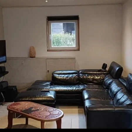 5 Personnes Avec Piscine Chalé