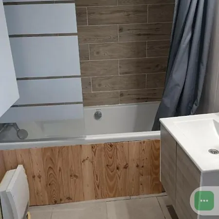 5 Personnes Avec Piscine Yvoir