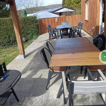 5 Personnes Avec Piscine Chalé